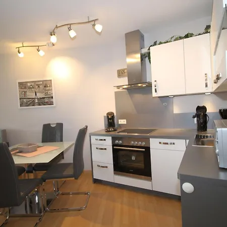 Lord Nelson 214 Apartment
